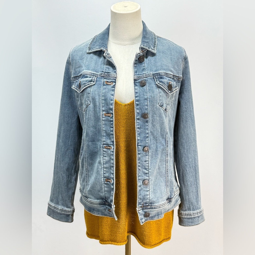 CHICO'S Medium Blue Denim Jacket with flag embroidery size S - Picture 4 of 15